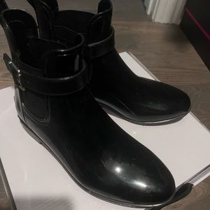 Marc fisher rain boot,size 7